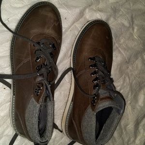 Size US 8 shoes hush puppies shoes